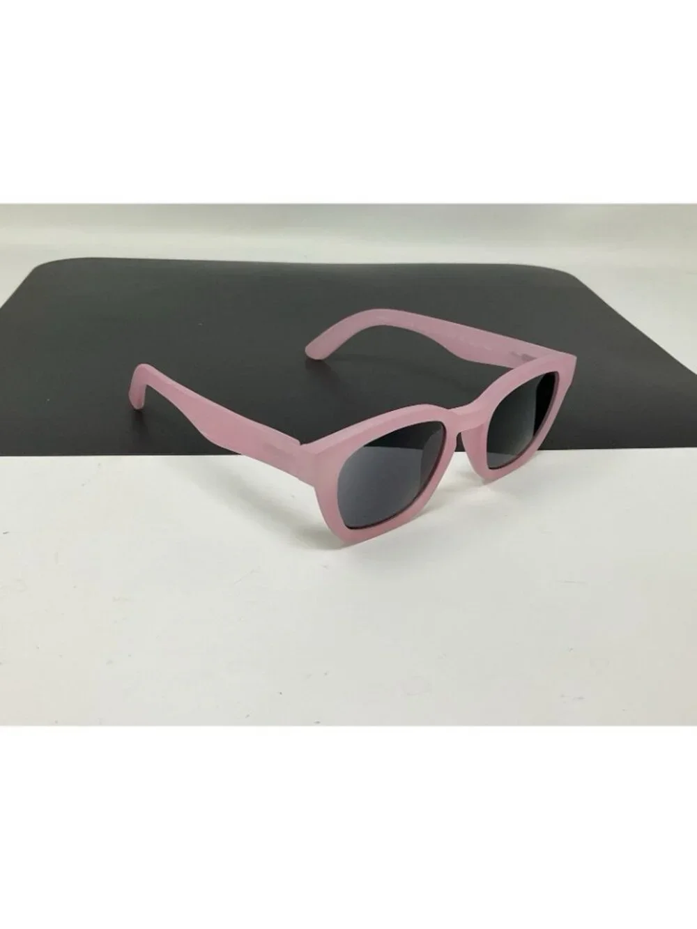 Peepersoceans Away Sun +1.25 Readers Sunglasses Pink